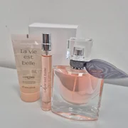 Lancome La Vie Est Belle dovanų rinkinys parfumuotas vanduo 30 ml + parfumuotas vanduo 10 ml + dušo želė 50 ml - no box