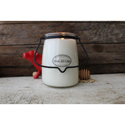 MILKHOUSE CANDLE Avižiniai dribsniai, pienas ir medus kvapni žvakė SVIESTO INDINIS (624 g)