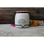 MILKHOUSE CANDLE Sweet Woods kvapioji žvakė BUTTER JAR 2 dagčiai (454 g)