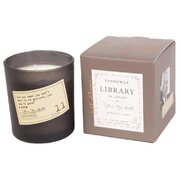 Paddywax Library John Steinbeck kvapioji žvakė dovanų dėžutėje, 6,5 uncijos (184 g)