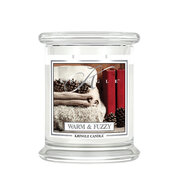 Kringle Candle Warm & Fuzzy kvapioji žvakė, vidutinė 2 dagčiai (411 g)