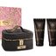 Miniatiūra: Versace crystal noir darčeková sada, parfémovaná voda 90ml + telové mlieko 100ml + sprchový gél 100 ml + kozmetická taška - Versace Crystal Noir Darčeková sada, parfémovaná voda 90ml + telové mlieko 100ml + sprchový gél 100 ml + kozmetická taška